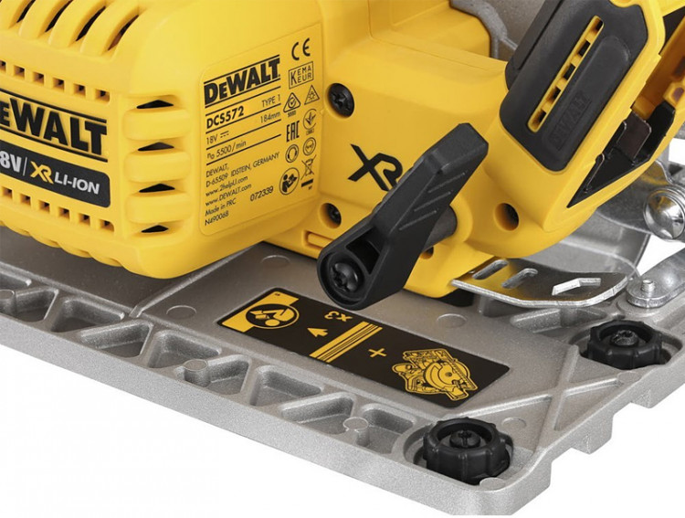 Аккумуляторная дисковая пила DeWALT DCS572NT
