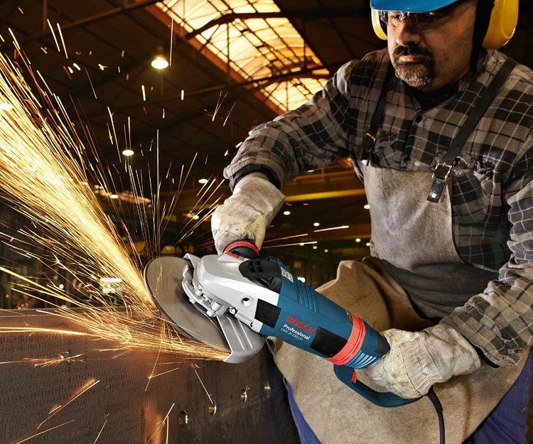 Болгарка BOSCH GWS 26-230 LVI