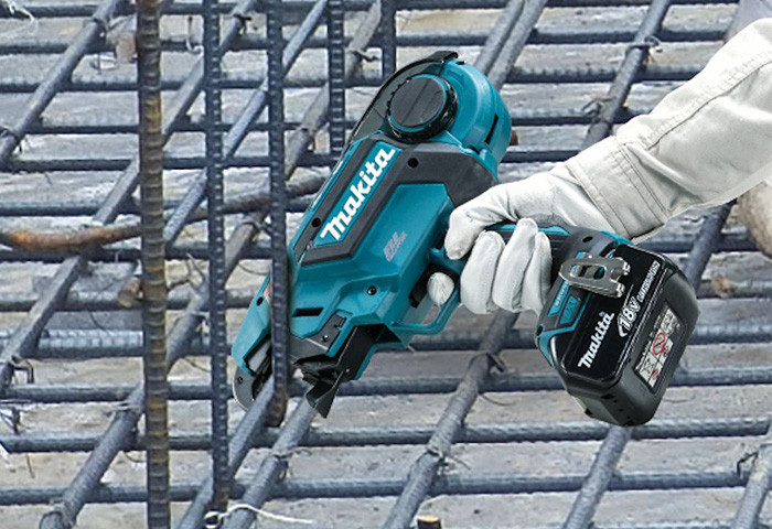 Аккумуляторный вязальный арматурный инструмент MAKITA DTR180ZK