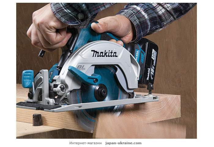 Аккумуляторная дисковая пила MAKITA DHS661ZU