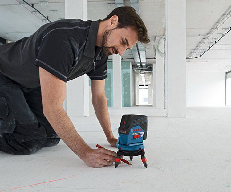 Линейный нивелир BOSCH GCL 2-50 C+RM2+BT 150 (AA)