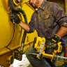 Аккумуляторный масляный пистолет DeWALT DCGG571NK