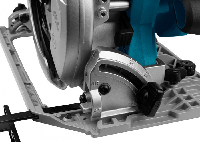 Аккумуляторная дисковая пила MAKITA DHS782Z