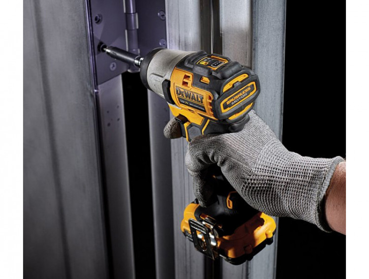 Набор аккумуляторного инструмента DeWALT DCK2110C2T