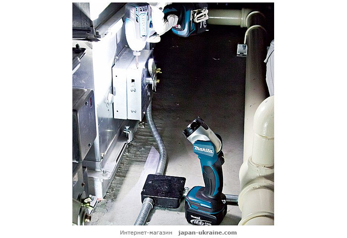 Аккумуляторный фонарь MAKITA DEADML802
