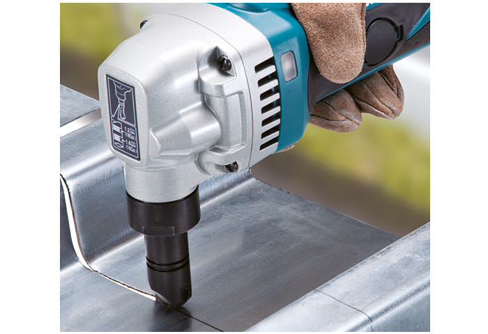 Аккумуляторные ножницы по металлу MAKITA DJN161Z