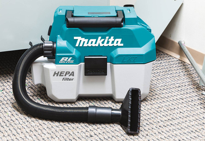 Аккумуляторный пылесос MAKITA DVC750LZ
