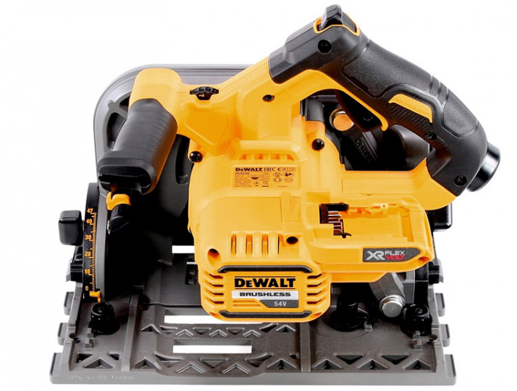 Аккумуляторная погружная пила DeWALT DCS520NT