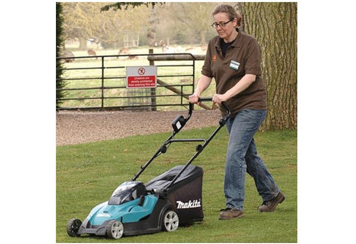 Аккумуляторная газонокосилка MAKITA LM430DZ