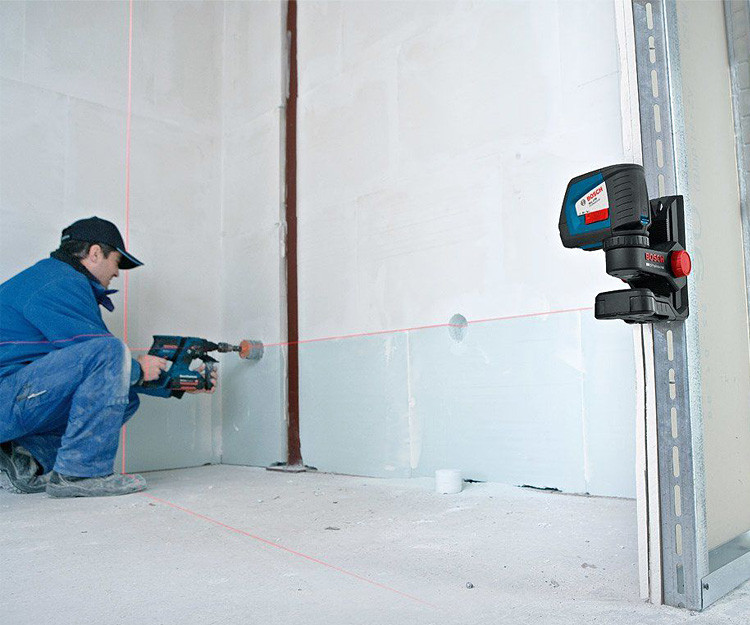 Линейный нивелир BOSCH GLL 2-50 + BT 150