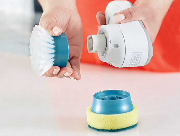 Электрощетка на батарейках BLACK&DECKER BHPC130