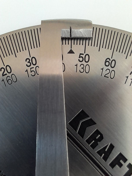 Транспортир KRAFTOOL 34290 применяется для разметочных и измерительных работ. Изготовлен из нержавеющей стали