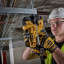 Аккумуляторный резчик шпилек DeWALT DCS350NT