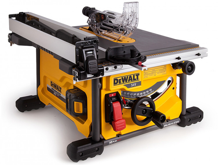 Аккумуляторная циркулярная пила DeWALT DCS7485T2