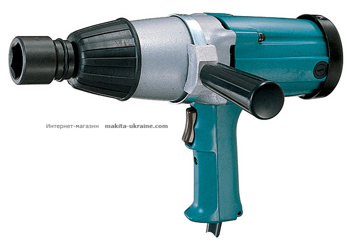 Ударный гайковерт MAKITA 6906