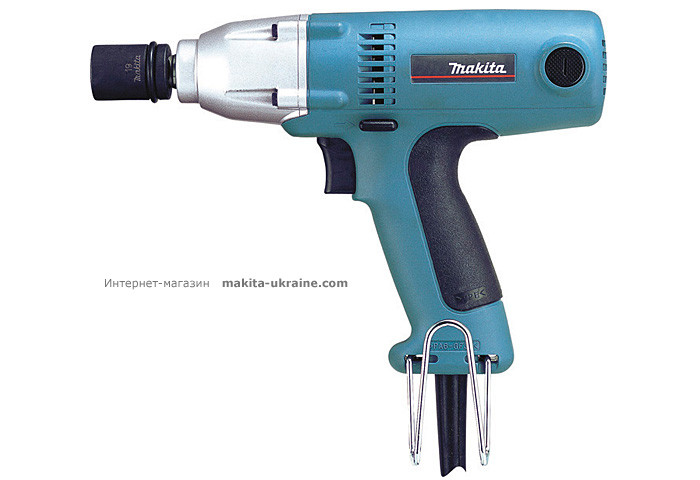 Ударный гайковерт MAKITA 6953