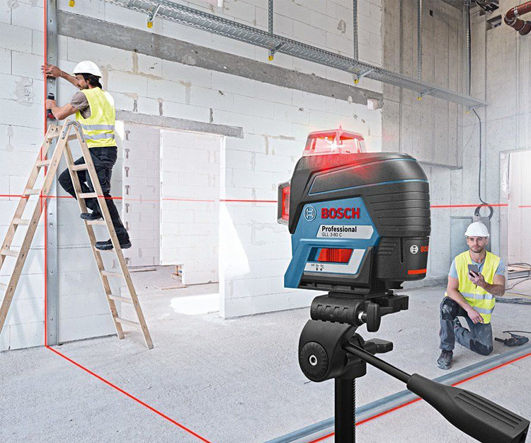 Линейный нивелир BOSCH GLL 3-80 C + BT 150