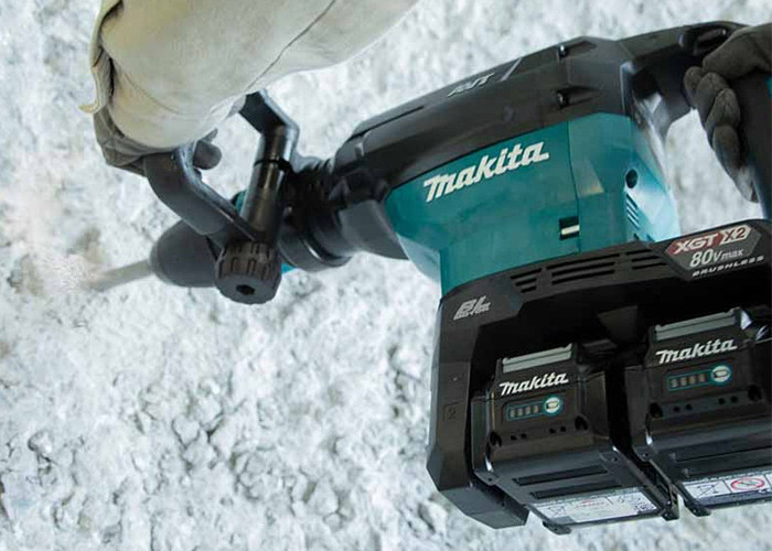 Аккумуляторный отбойный молоток XGT MAKITA HM002GZ03
