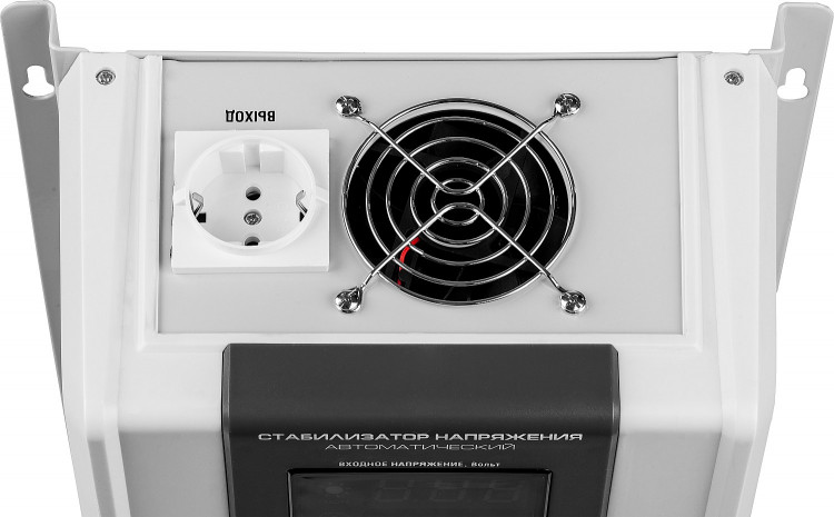 Стабилизатор напряжения ЗУБР 59385-5