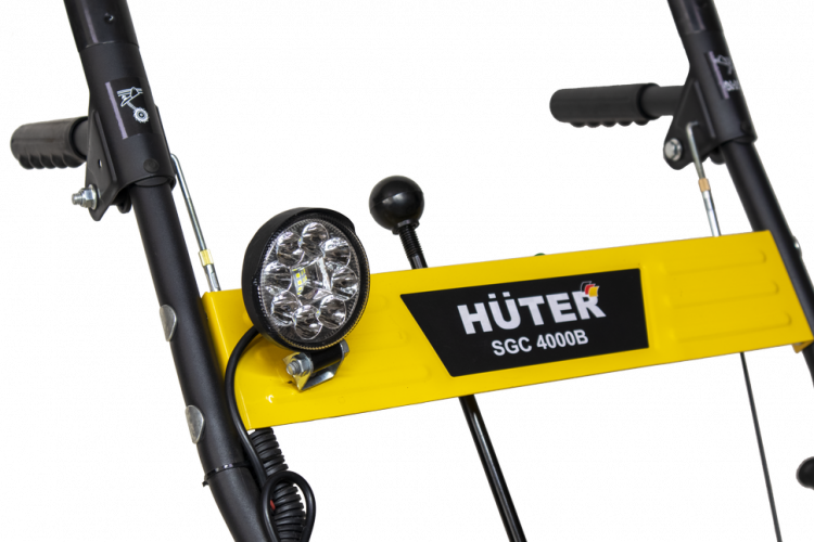 Снегоуборщик бензиновый Huter SGC 4000B