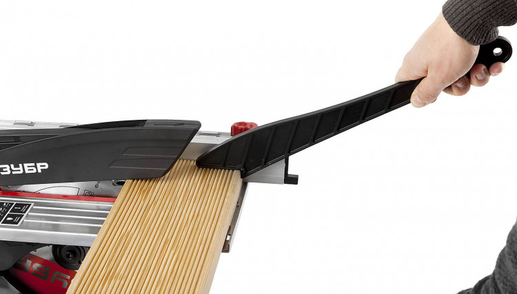 Пила торцовочная ЗУБР ЗПТК-210-1500