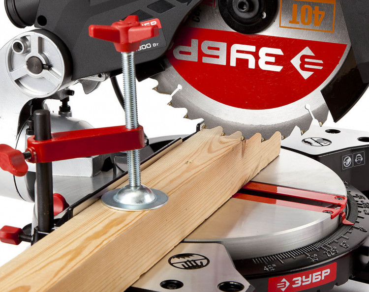 Пила торцовочная ЗУБР ЗПТК-210-1500