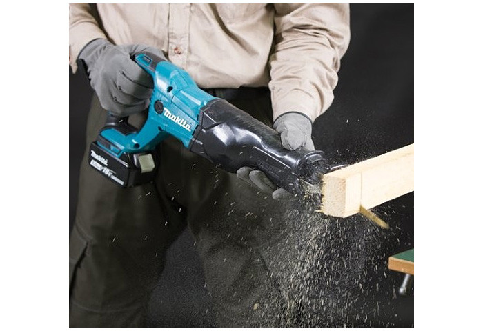 Аккумуляторная ножовка MAKITA DJR186RME
