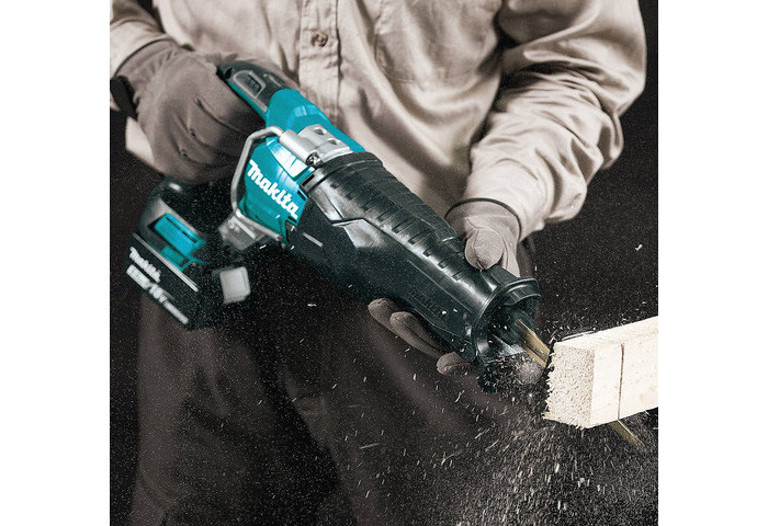 Аккумуляторная ножовка MAKITA DJR187RME