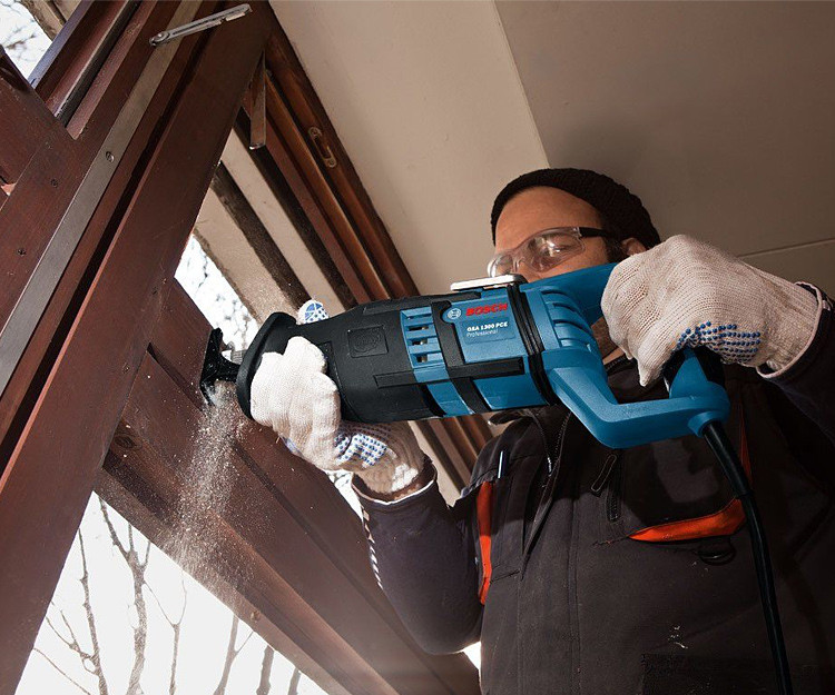 Ножовка BOSCH GSA 1300 PCE