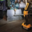 Аккумуляторный фонарь DeWALT DCL050
