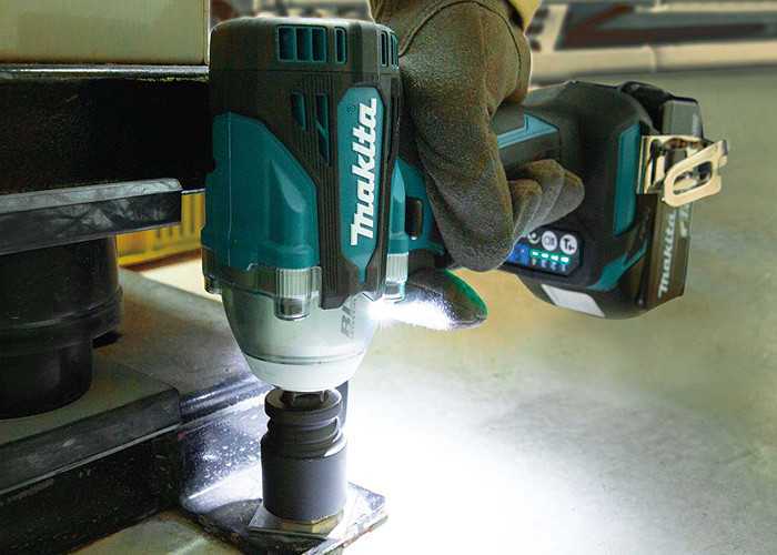 Аккумуляторный гайковерт MAKITA DTW301RTJ