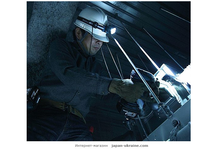 Аккумуляторный фонарь MAKITA STEXBML800