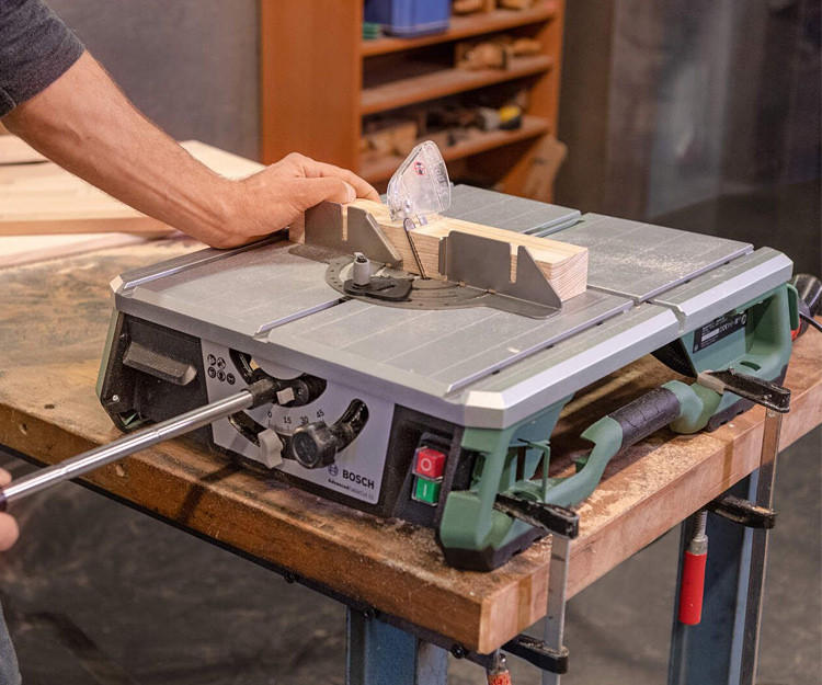Настольная пила BOSCH AdvancedTableCut 52