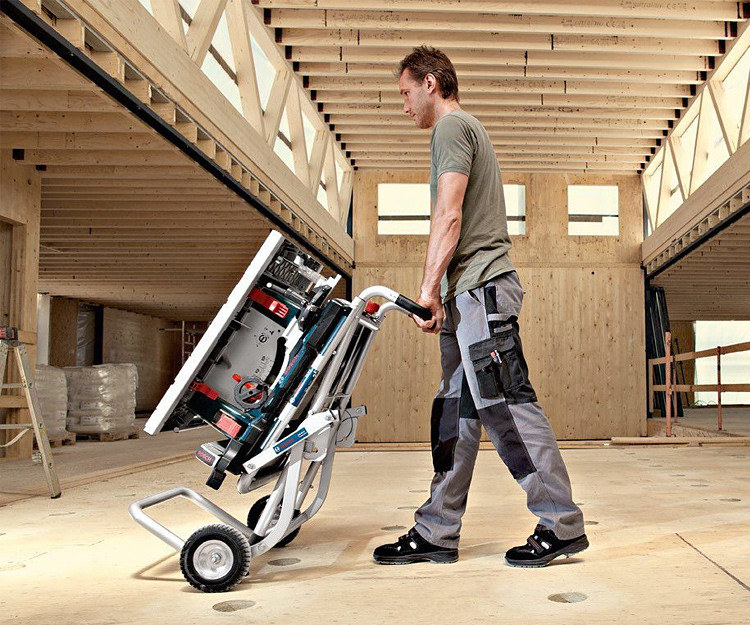 Настольная пила BOSCH GTS 10 XC