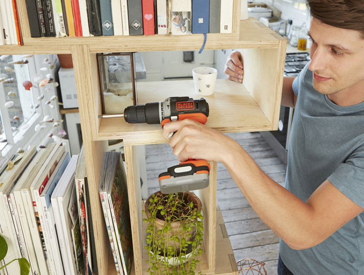 Аккумуляторная ударная дрель-шуруповерт BLACK&DECKER BDCHD12S1