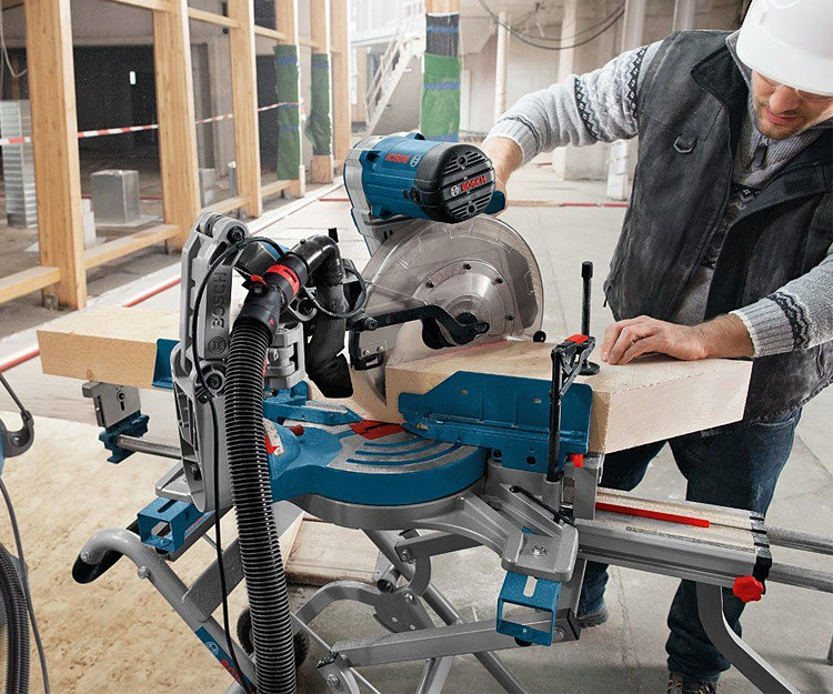 Торцовочная пила BOSCH GCM 12 GDL