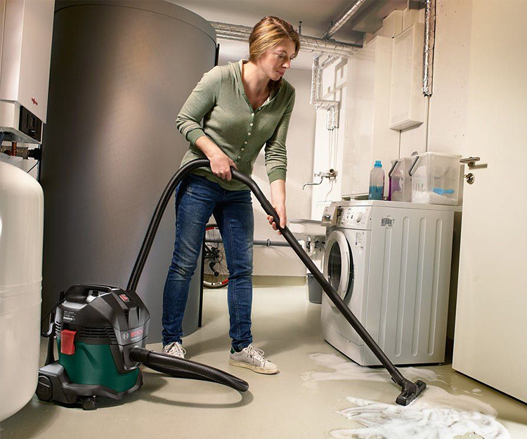 Пылесос BOSCH UniversalVac 15