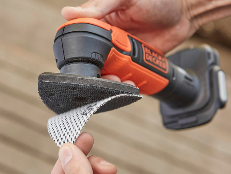 Аккумуляторная виброшлифмашина BLACK&DECKER BDCDS12N