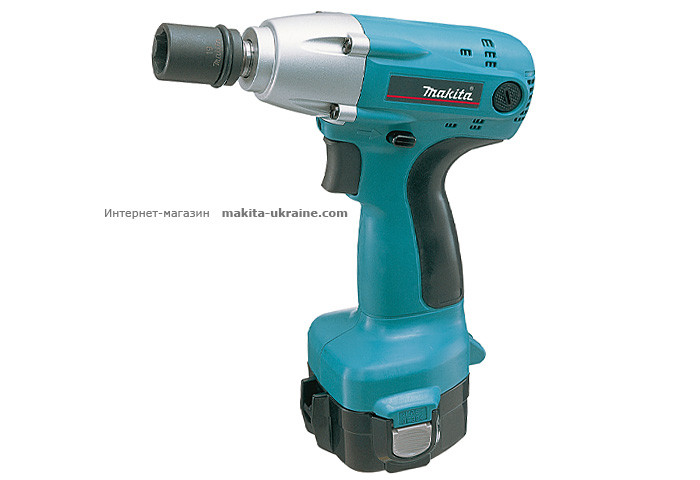 Аккумуляторный ударный гайковерт MAKITA 6918FDWDE
