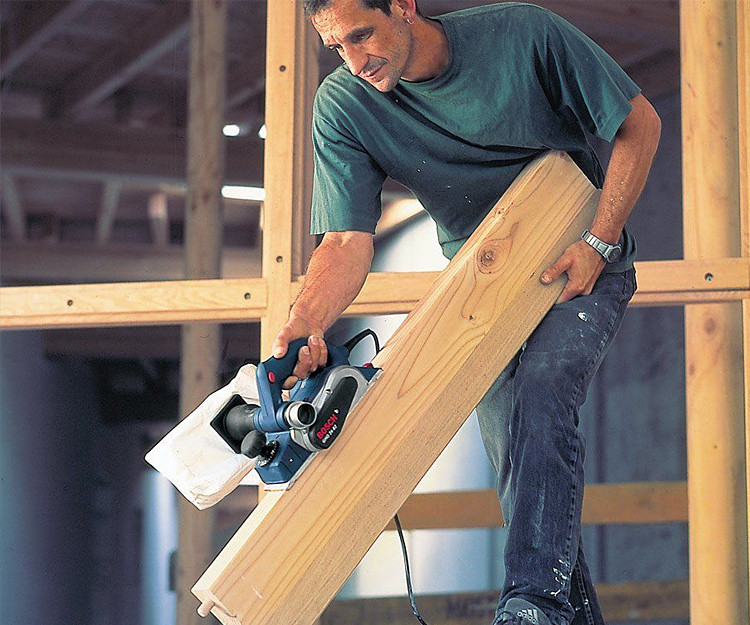 Рубанок BOSCH GHO 26-82 D