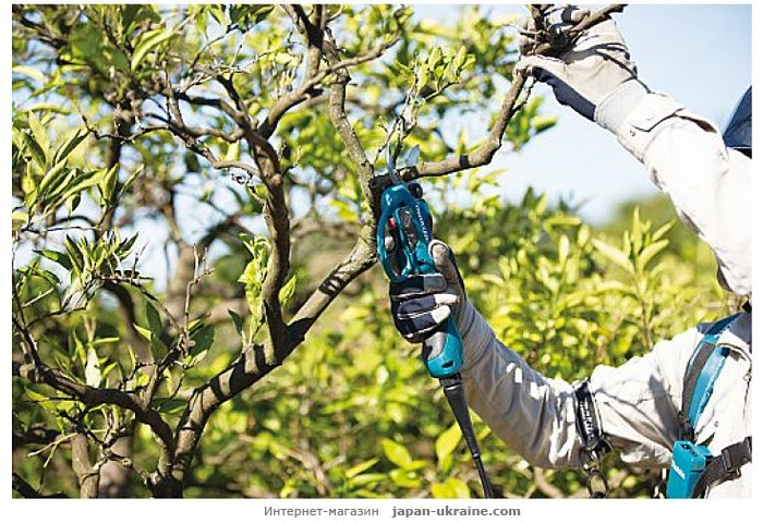 Аккумуляторный секатор MAKITA DUP361Z