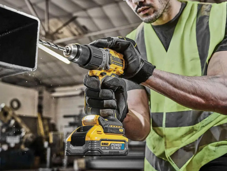 Аккумуляторная ударная дрель-шуруповерт DeWALT DCD805H2T