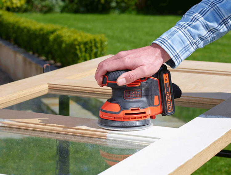 Аккумуляторная эксцентриковая шлифмашина BLACK&DECKER BDCROS18