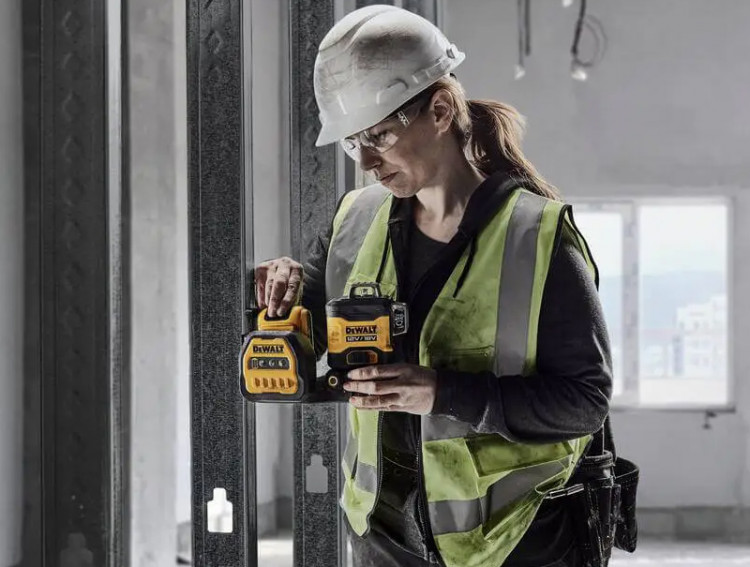 Лазер линейный DeWALT DCE089D1G18