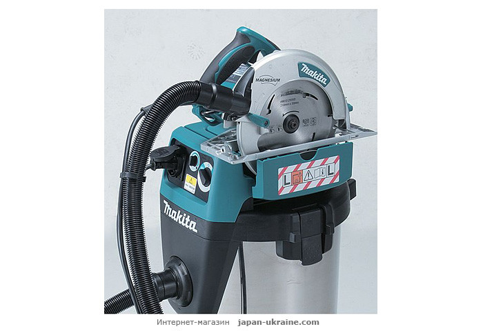 Пылесос MAKITA VC3210LX1