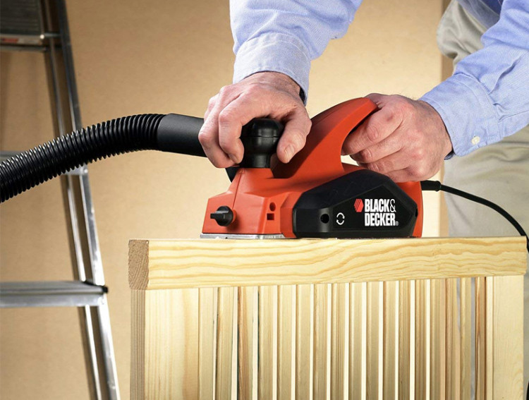 Рубанок BLACK&DECKER KW712KA