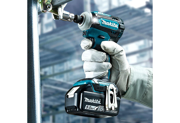 Аккумуляторный ударный гайковерт MAKITA DTD171Z