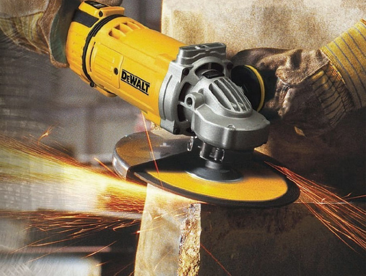 Болгарка DeWALT DWE4597