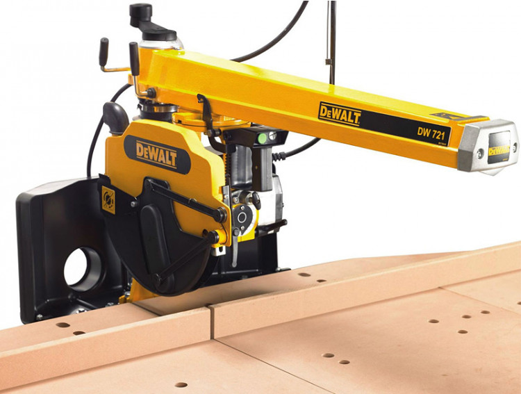 Радиально-консольная пила DeWALT DW721KN