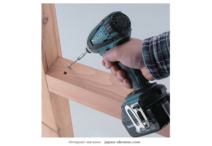 Аккумуляторный ударный шуруповерт MAKITA DTD146Z